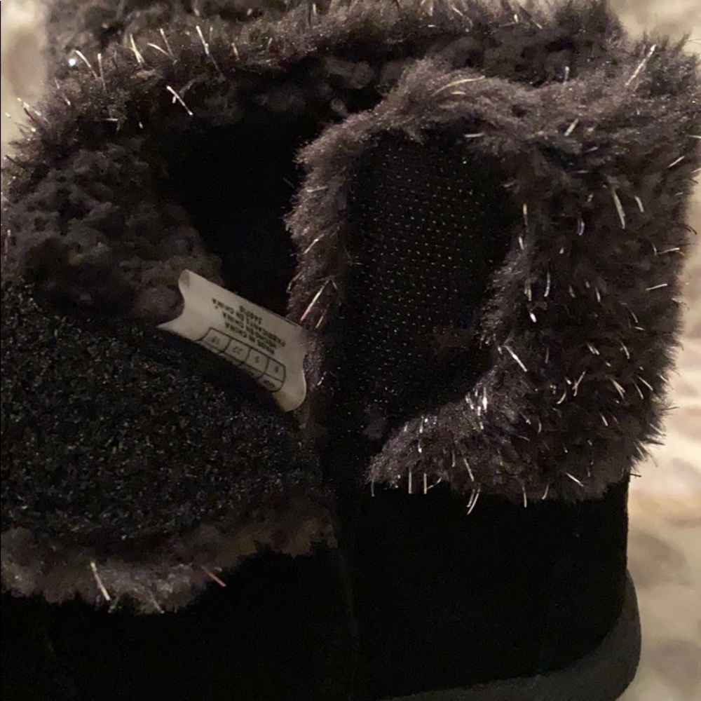 TOMS/Toddler boots/size 6 - Picture 8 of 10